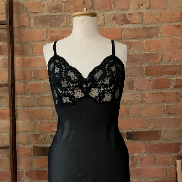Gorgeous vintage inky black nightie - Picture 1 of 3